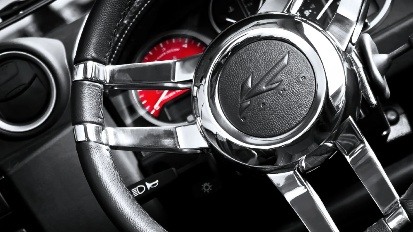 Land Rover Defender (1991-2016) Double 3-Spoke Steering Wheel - Chrome Finish - Image 4