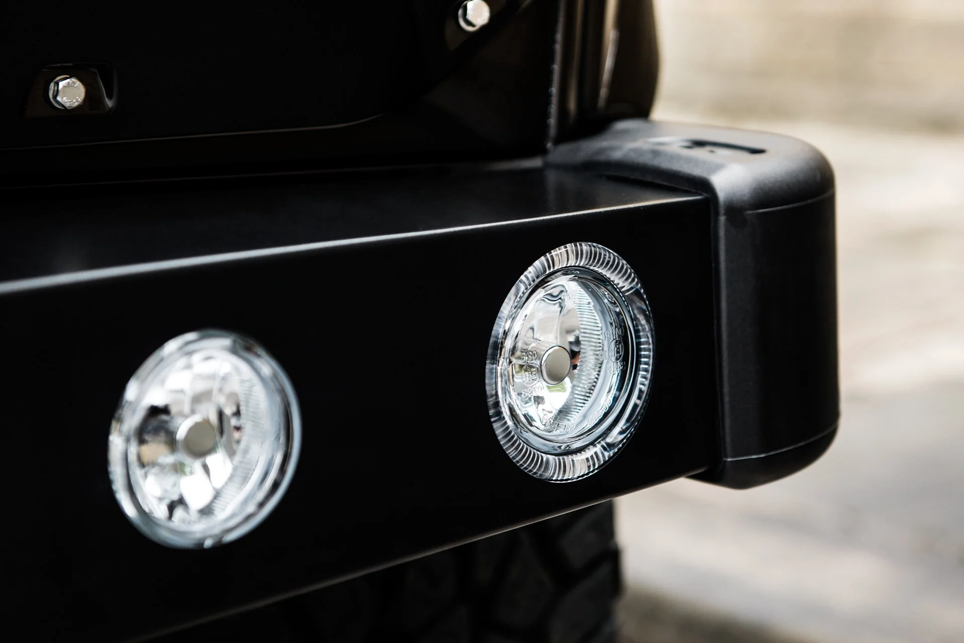 Land Rover Defender (1991-2016) Front Bumper With Lights - Image 3