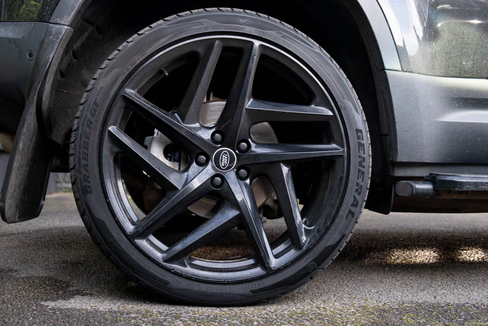 Land Rover Defender Gloss Black Type 52 23' Alloy Wheels & Tyres Set Of 5 - Image 4
