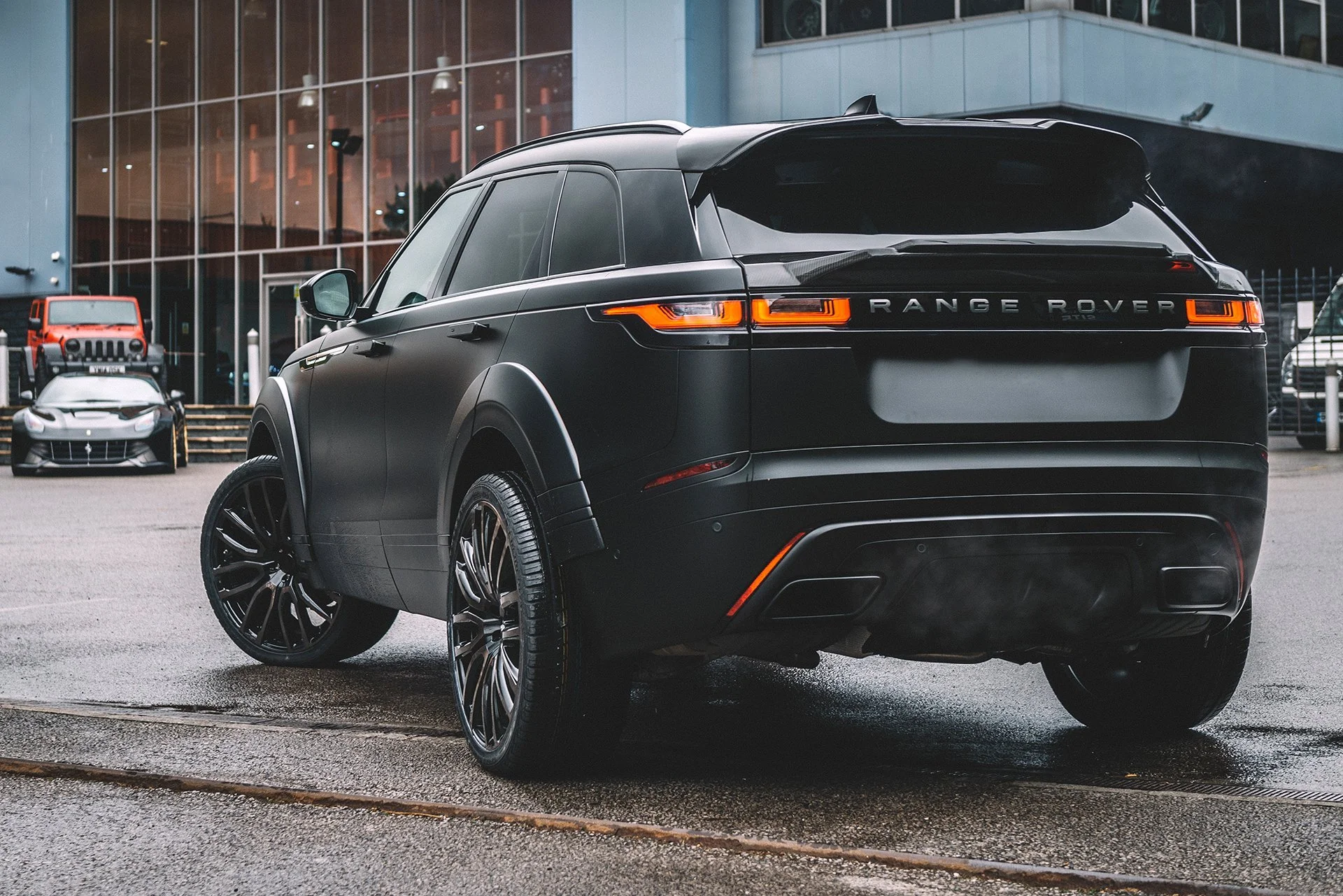 Range Rover Velar (2017 Onwards) Exposed Carbon Large Lower Rear Boot Wing - Image 5