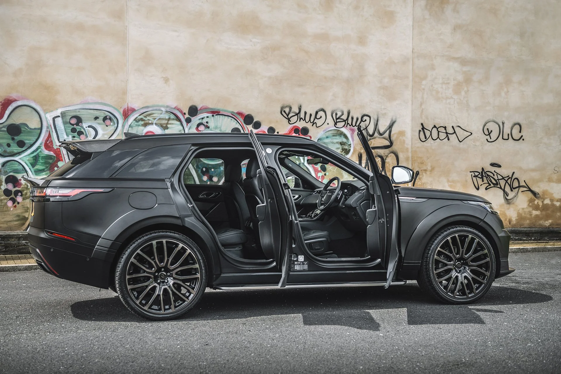Range Rover Velar (2017 Onwards) Pace Car Exposed Carbon Body Kit - Image 9