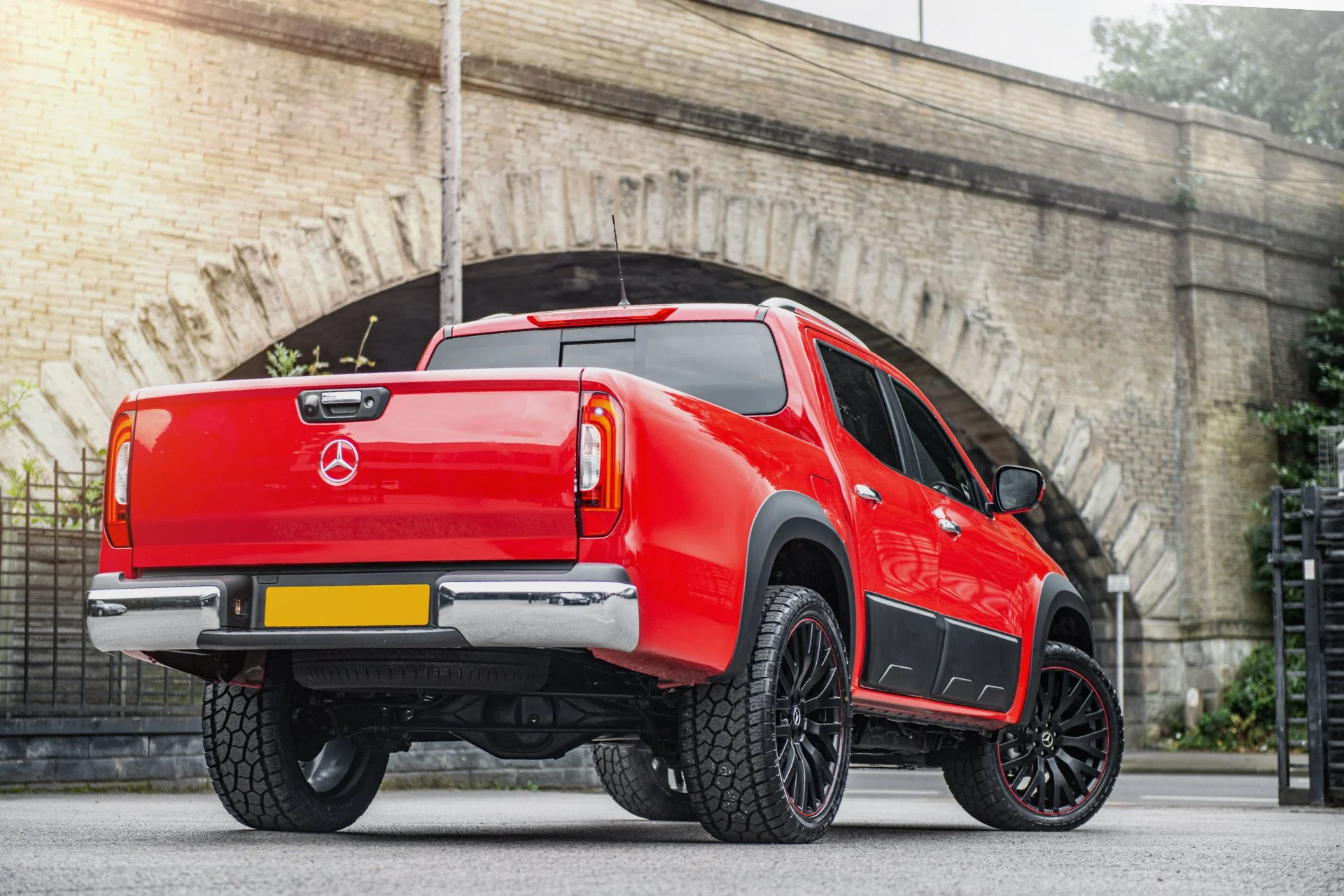 Mercedes X-Class (2019 Onwards) RS Light Alloy Wheels with Red Stripe - Image 18