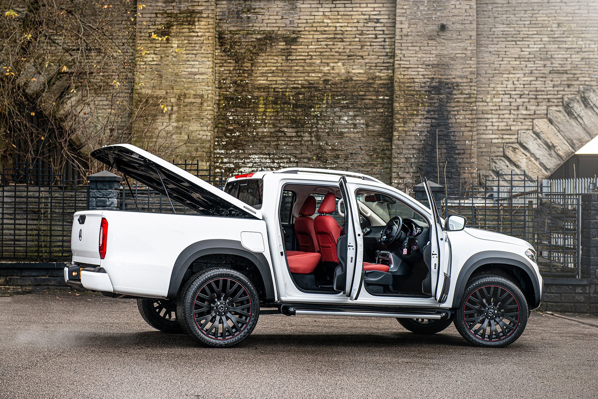 Mercedes X-Class (2019 Onwards) RS Light Alloy Wheels with Red Stripe - Image 32