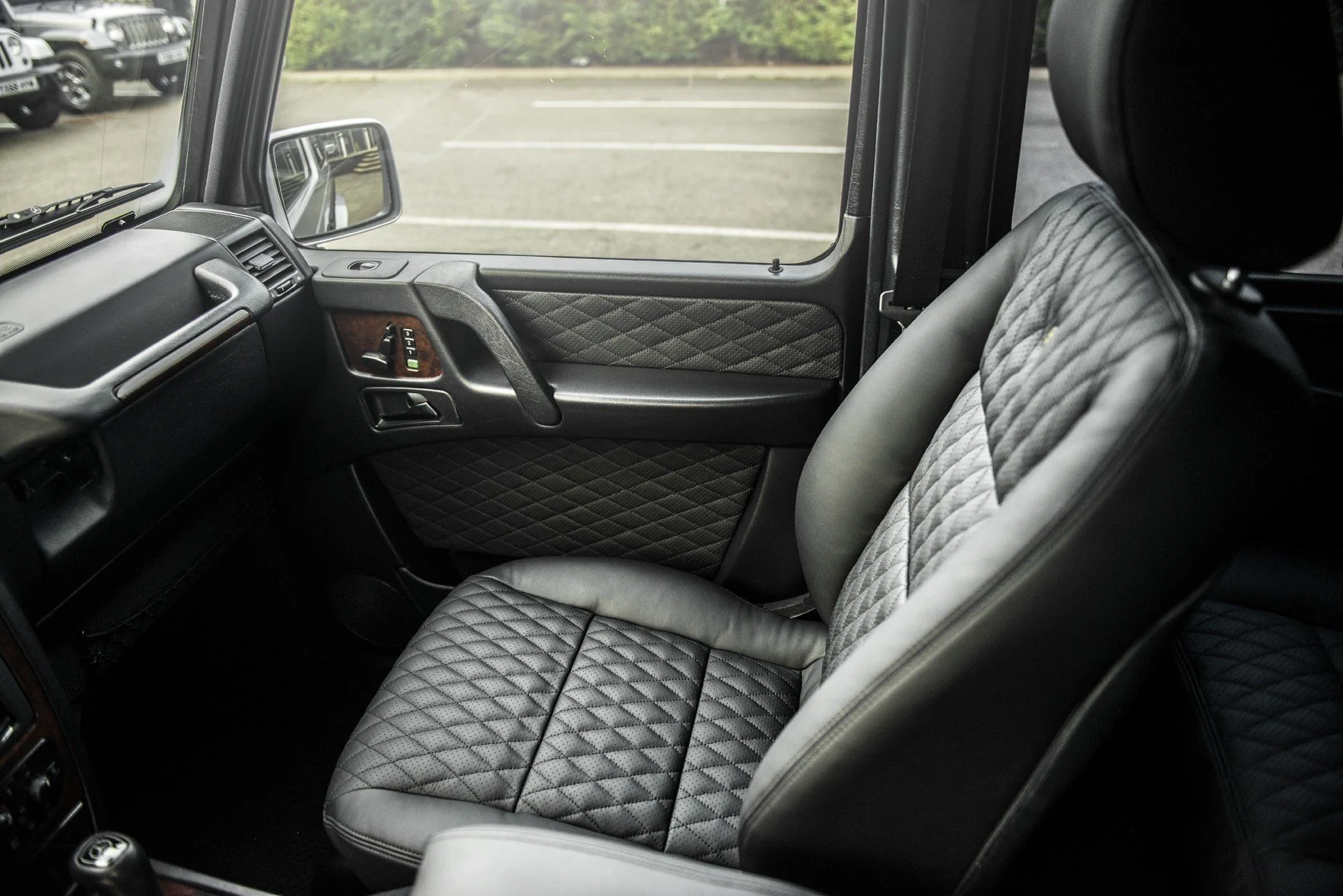 MERCEDES G-WAGON 2 door (1990-2006) Leather Interior - Image 3