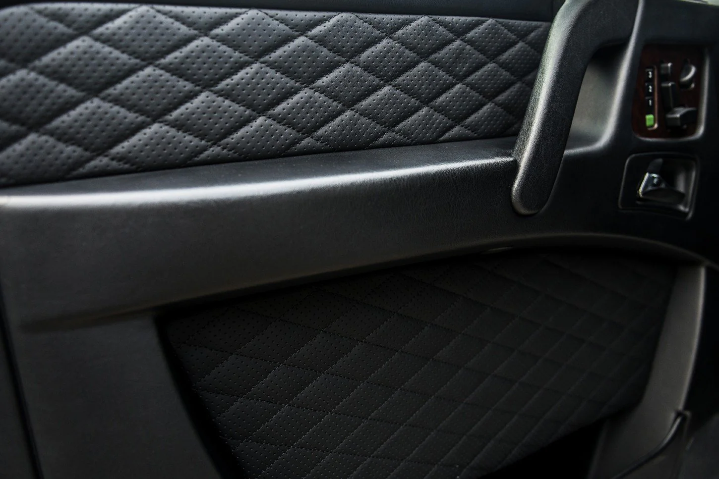 MERCEDES G-WAGON 2 door (1990-2006) Leather Interior - Image 6