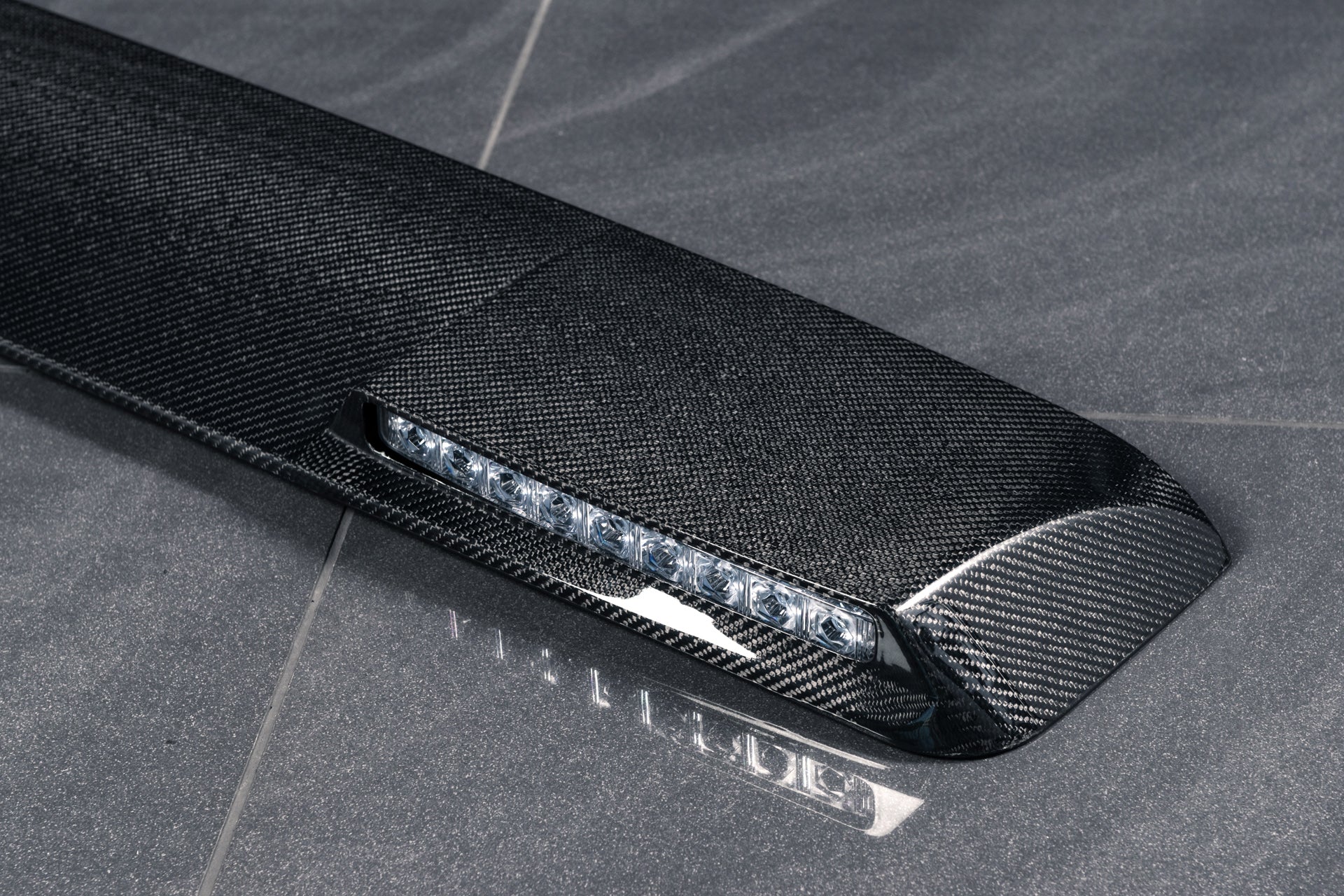 MERCEDES G-WAGON (2018 Onwards) G63 AMG Carbon Fibre Front Roof Shield with LED Lights - Image 5