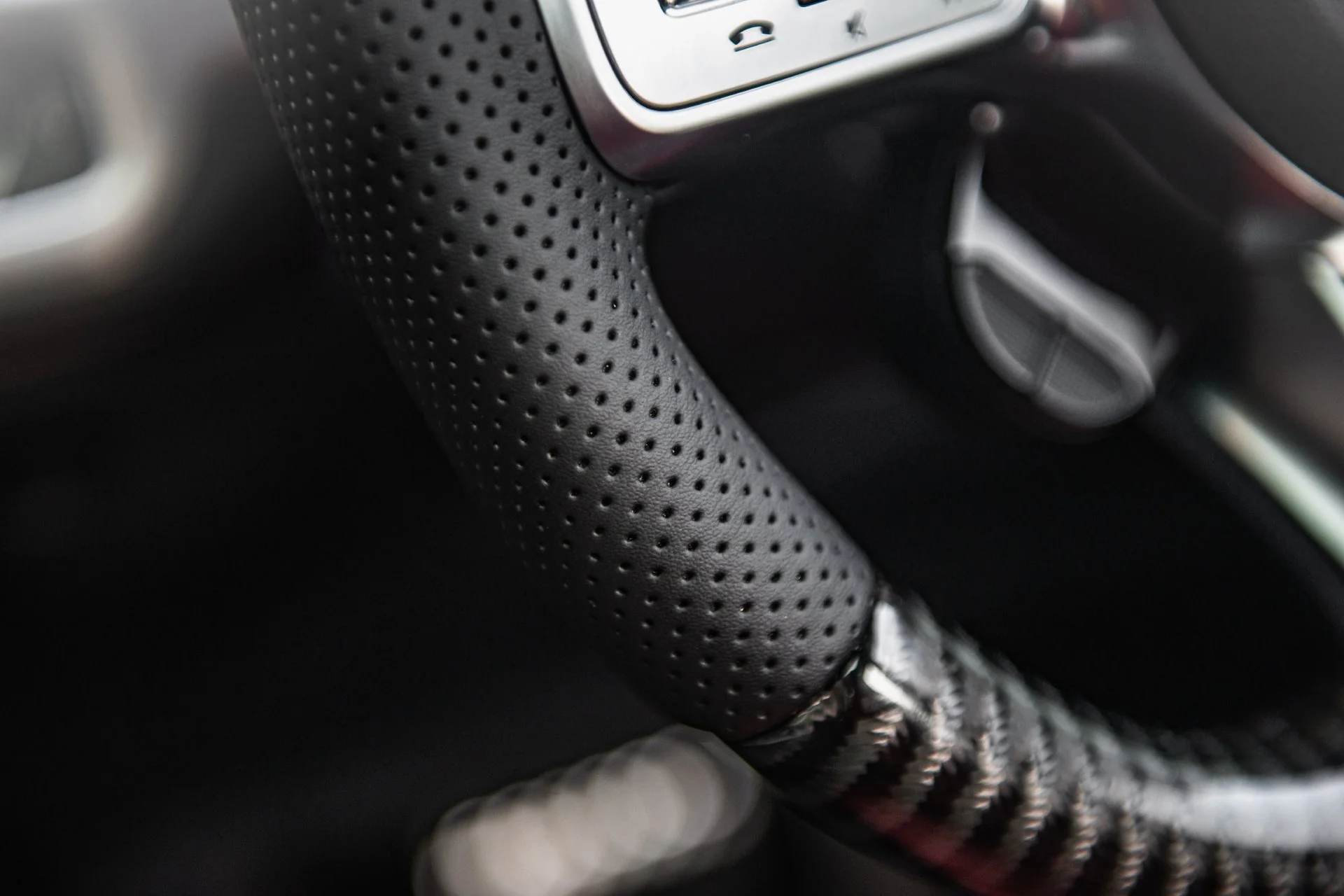 Mercedes G-Wagon (2018-2024) G63 AMG Carbon Steering Wheel - Image 9