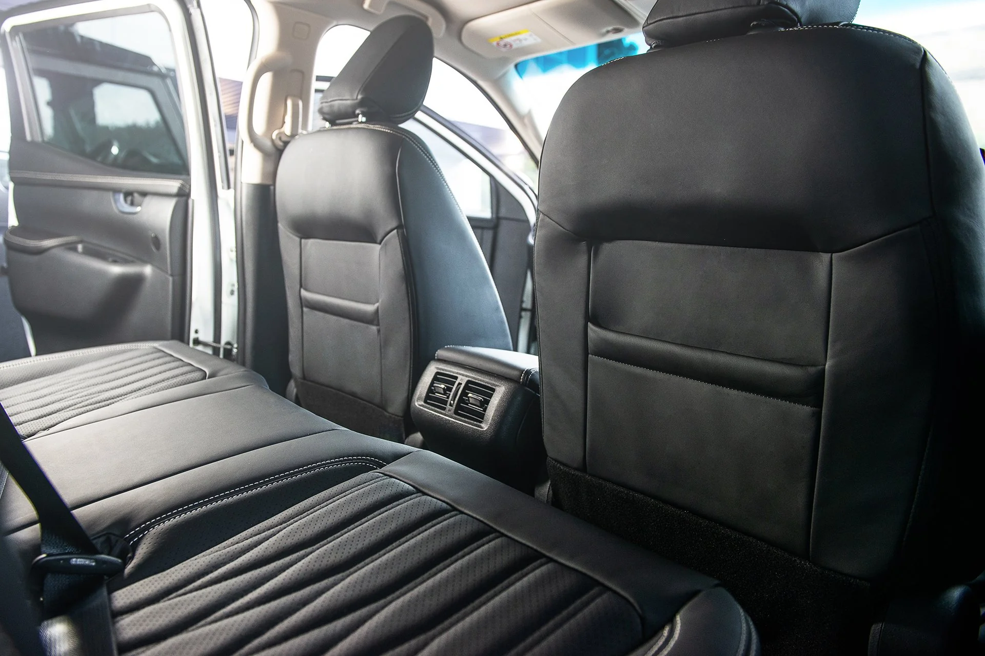 MERCEDES X-CLASS (2019 Onwards) Leather Interior - Image 10