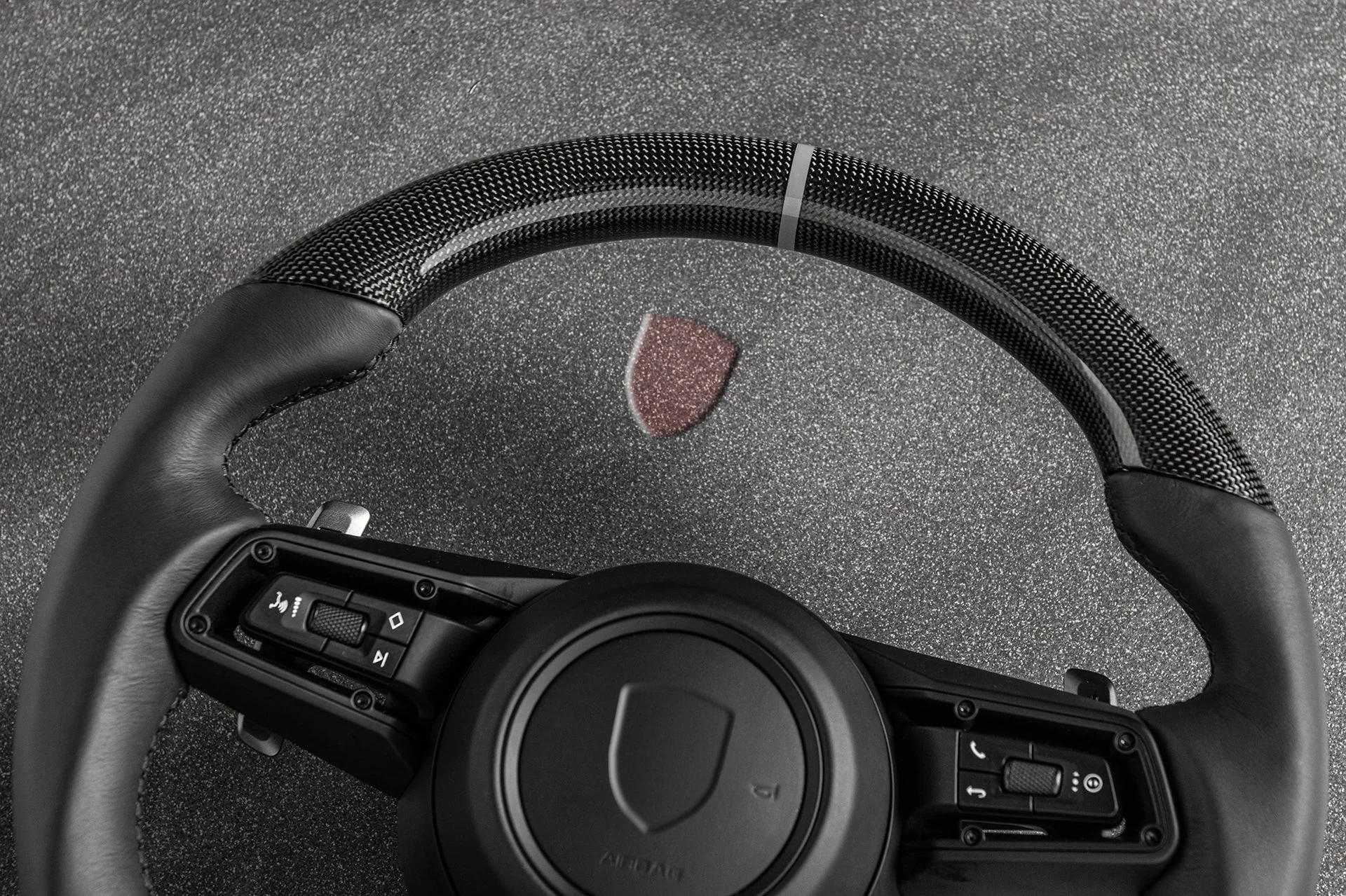 EXPOSED CARBON STEERING WHEEL Suitable for PORSCHE 911/992 (2019 Onwards) - Image 10