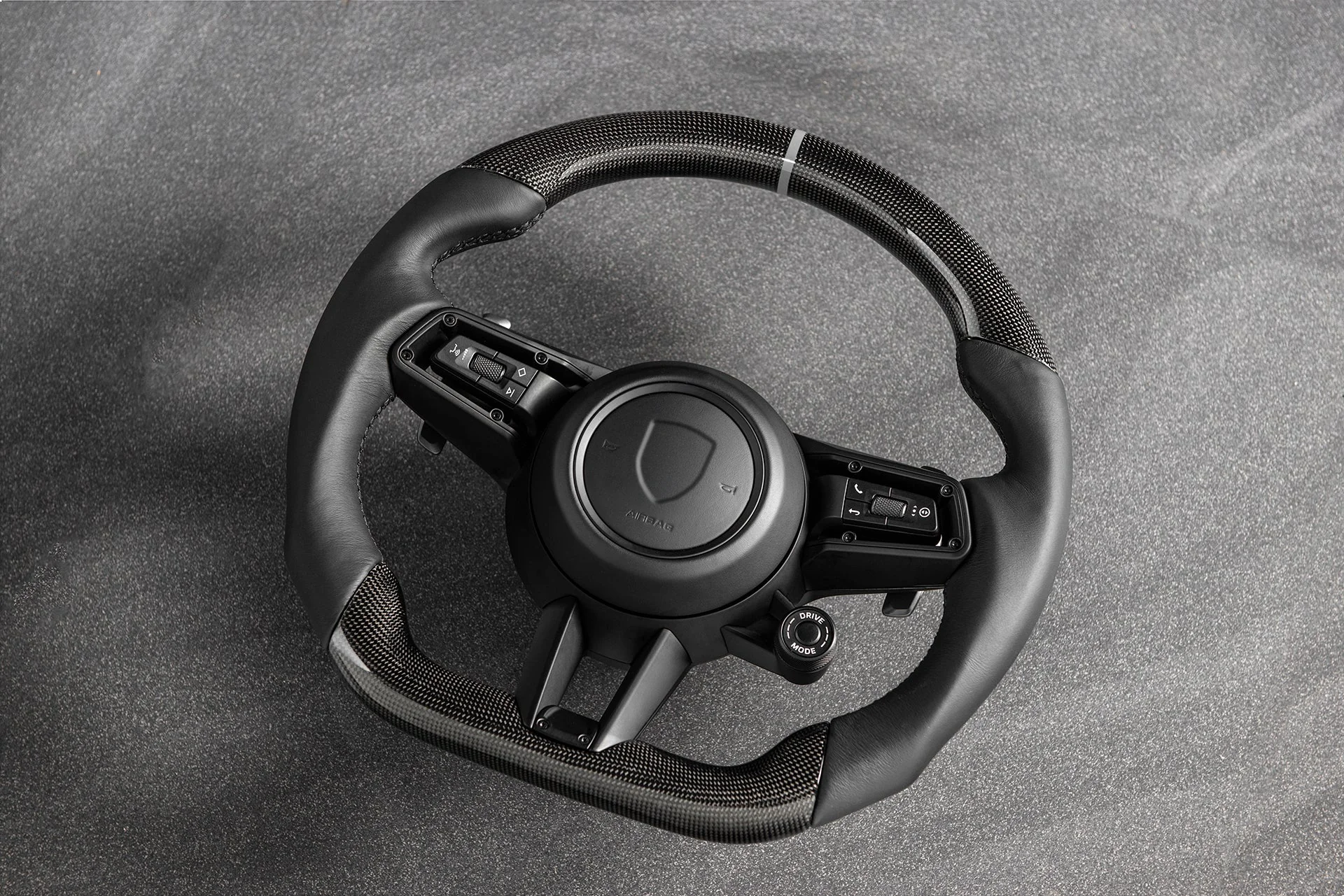 EXPOSED CARBON STEERING WHEEL Suitable for PORSCHE 911/992 (2019 Onwards) - Image 3