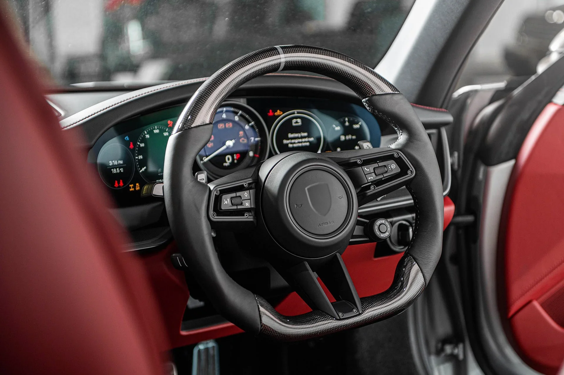 EXPOSED CARBON STEERING WHEEL Suitable for PORSCHE 911/992 (2019 Onwards) - Image 4