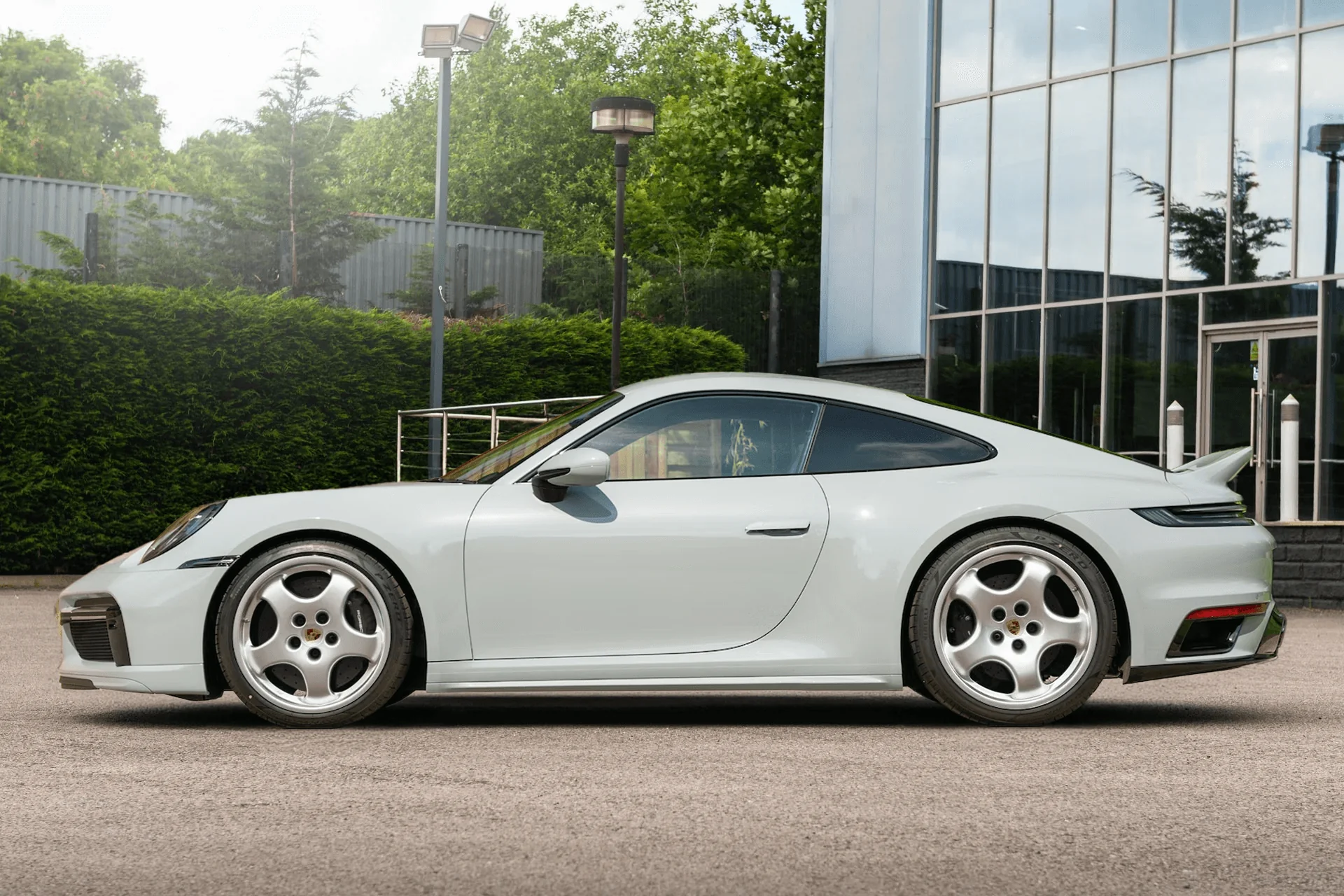 Sports Classic Styling Package Suitable for Porsche 911/992 (2019-2024) - Image 3