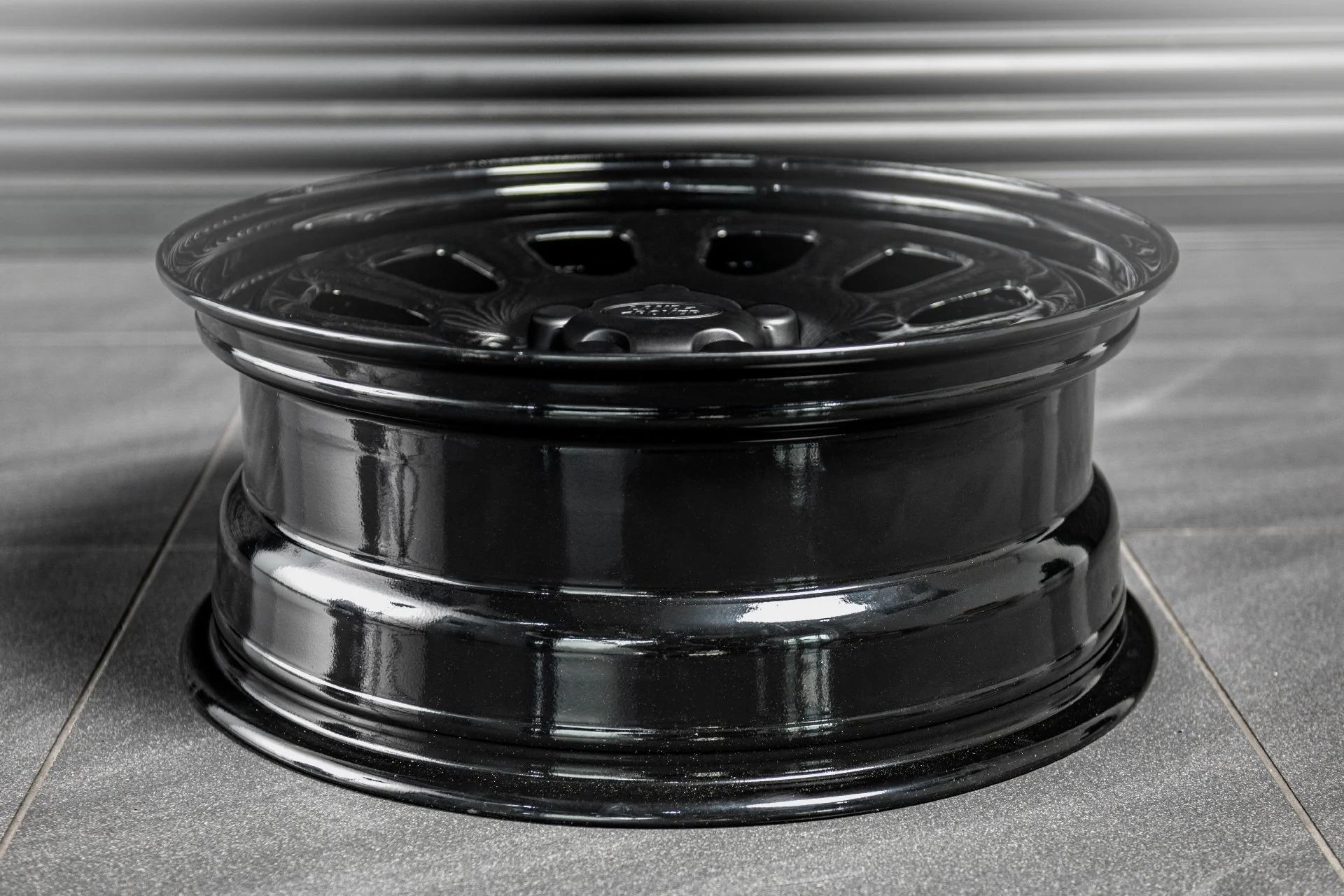 Range Rover (2002-2009) Overland Steel Wheel - Image 3