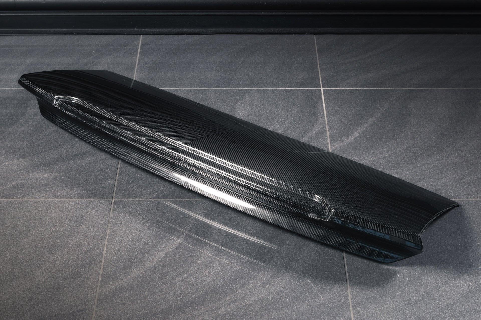 Range Rover (2022 Onwards) Exposed Carbon Signature Front Bumper Spoiler - Image 13