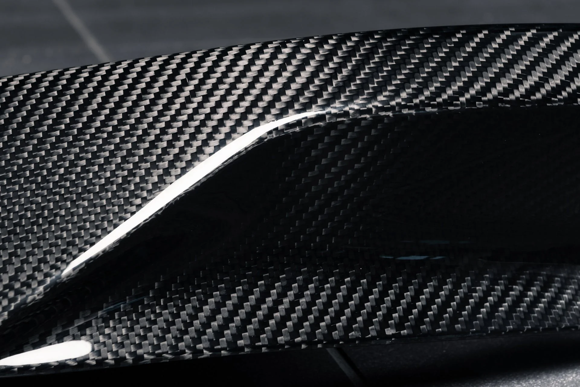 Range Rover (2022 Onwards) Exposed Carbon Signature Front Bumper Spoiler - Image 7