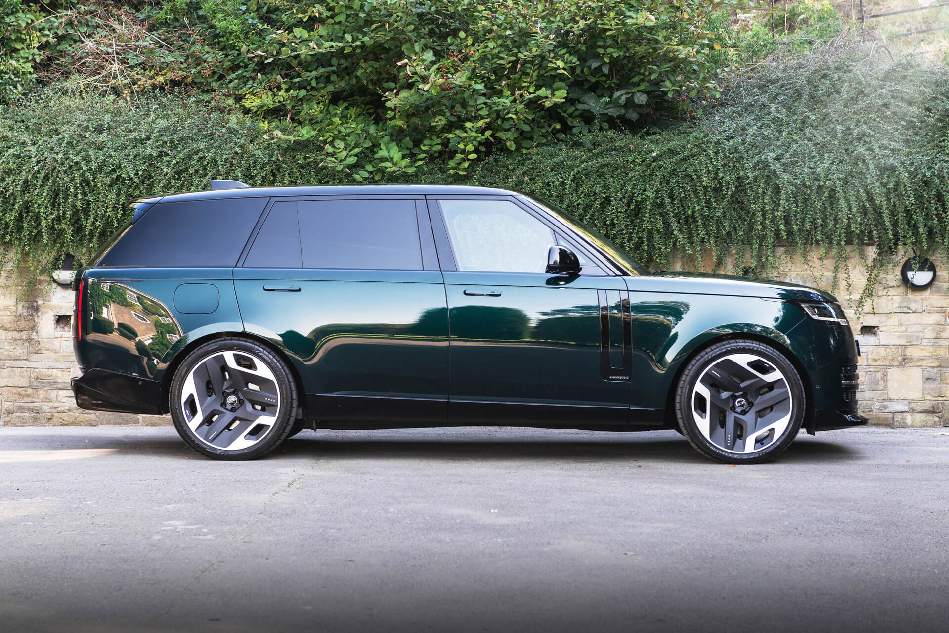 Range Rover (2022 Onwards) Redefined Body kit by Racing Green - Image 12