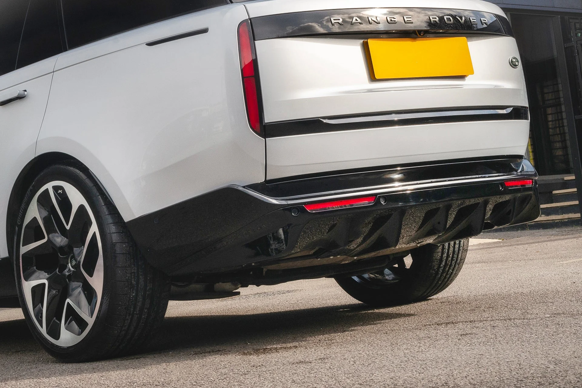 Range Rover (2022 Onwards) Redefined Rear Bumper Valance - Image 2