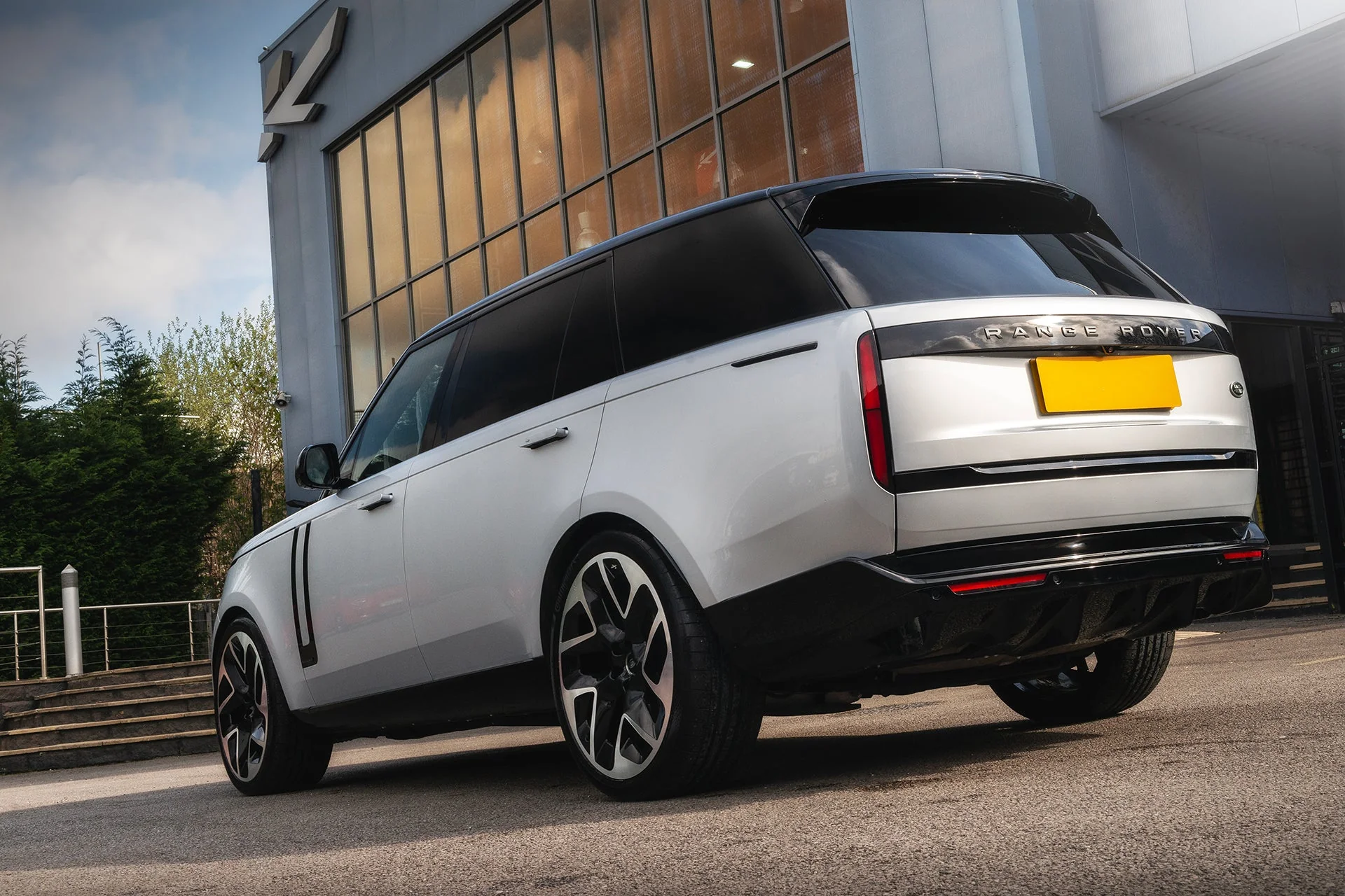 Range Rover (2022 Onwards) Redefined Rear Bumper Valance - Image 4