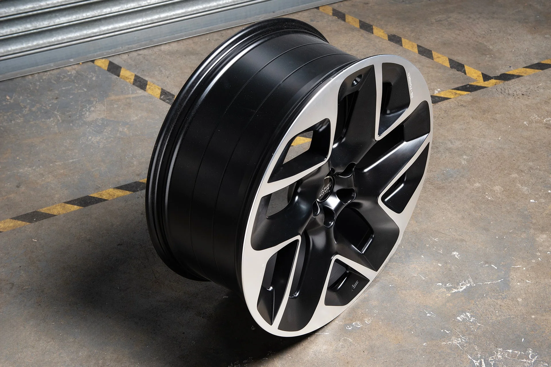 Range Rover (2022 Onwards) Type 60 RS-Forged Alloy Wheels - Image 9