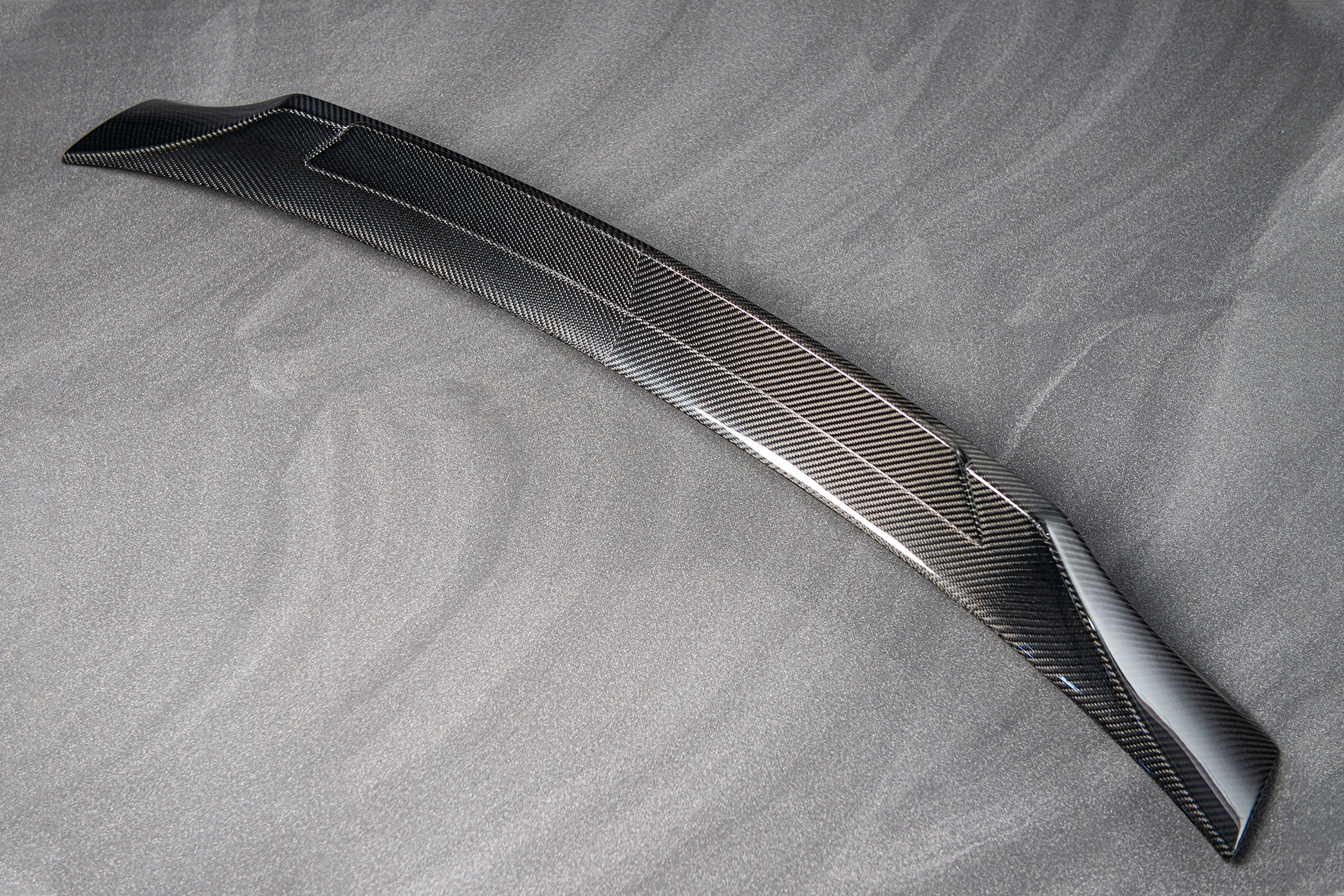 RANGE ROVER SPORT (2013-2018) Exposed Carbon Lower Rear Boot Wing - Image 3