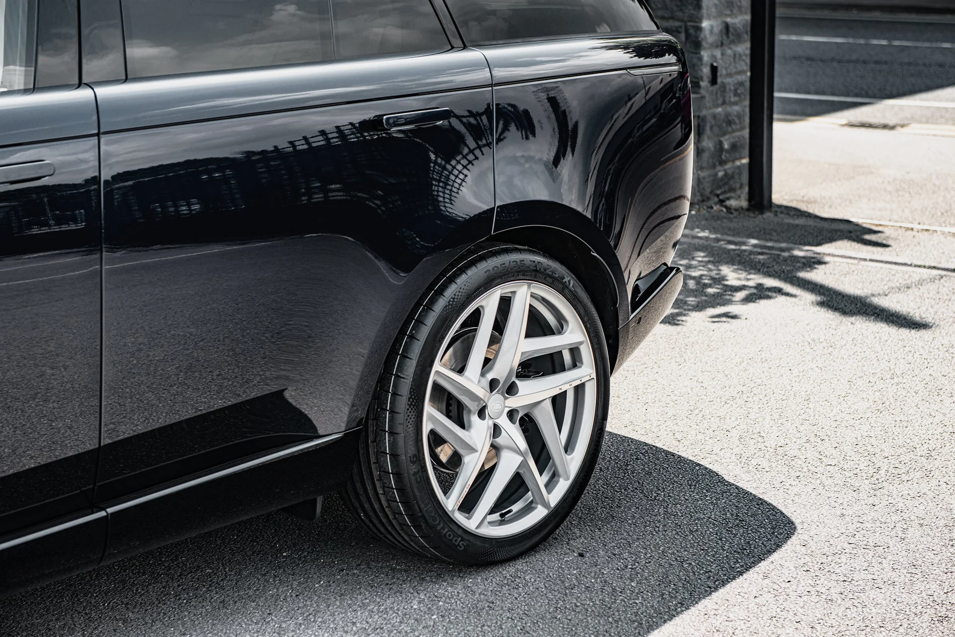 Range Rover Sport (2022 Onwards) Type 52 RS-Forged Alloy Wheels - Image 13