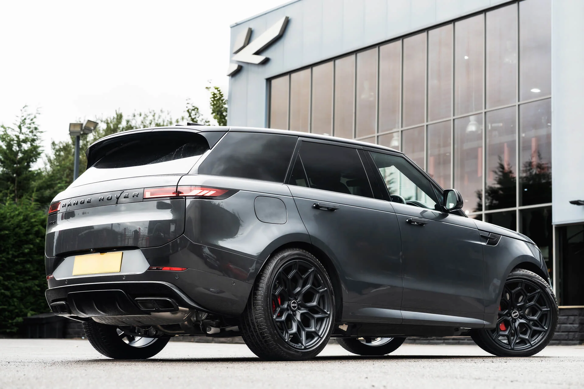 Range Rover Sport (2022 Onwards) Type 57 RS-Forged Alloy Wheels - Image 4