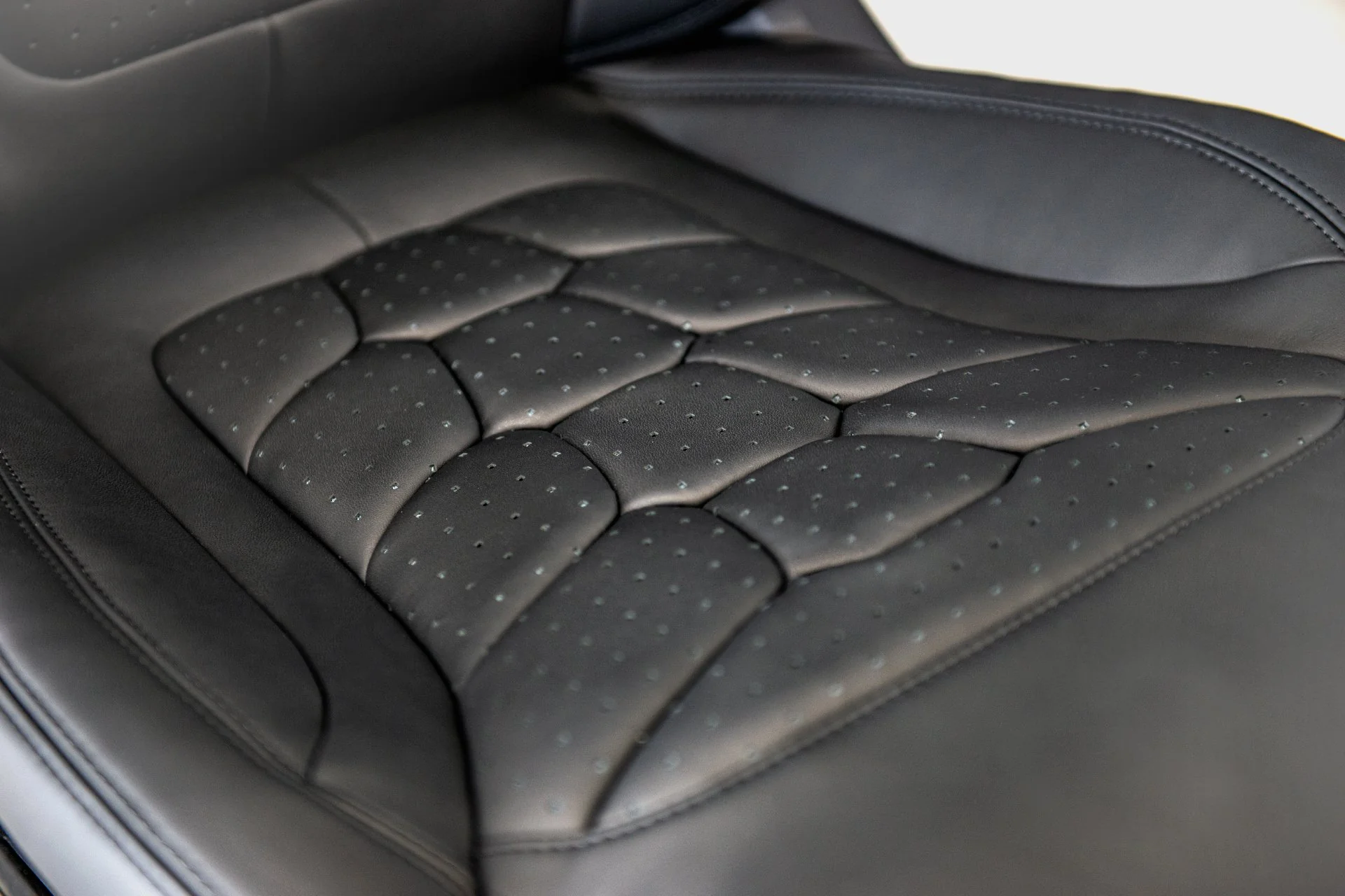 Range Rover Sport SVR (2015-2018) Leather Interior - Image 9