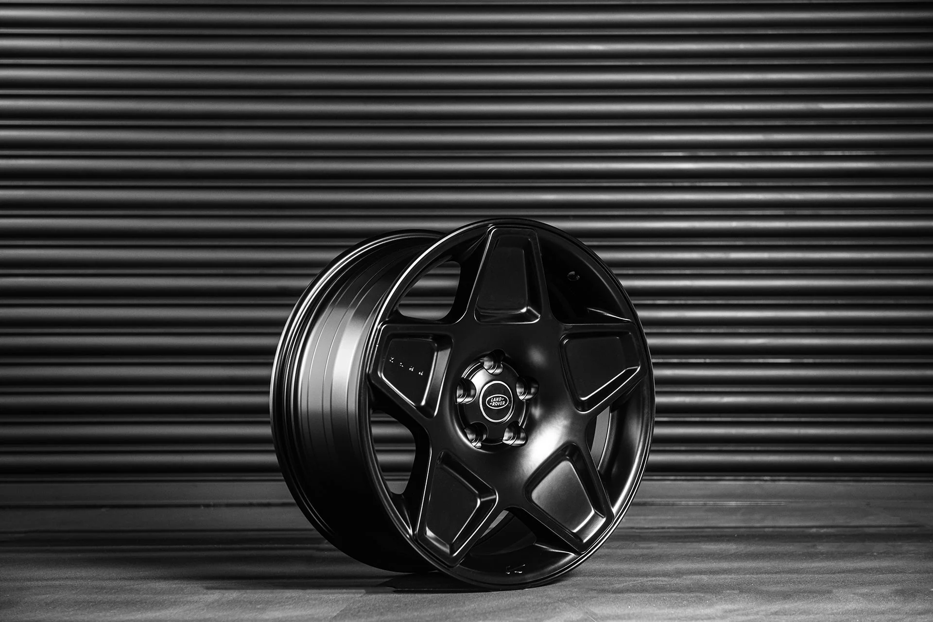 Range Rover Sport SVR (2015-2018) Mondial Retro RS-Forged Light Alloy Wheels - Image 7