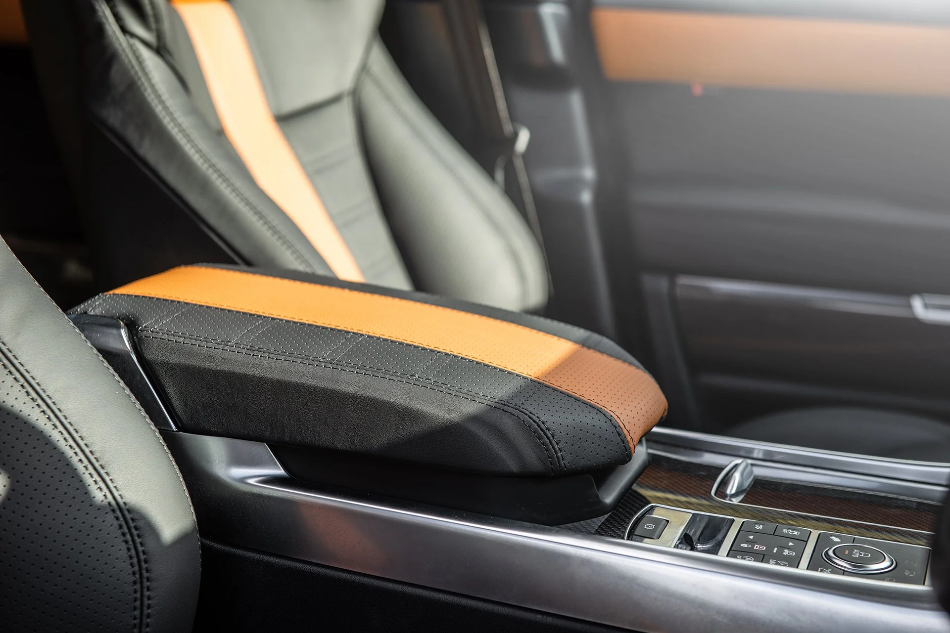 Range Rover Sport SVR (2018 Onwards) Leather Interior - Image 3