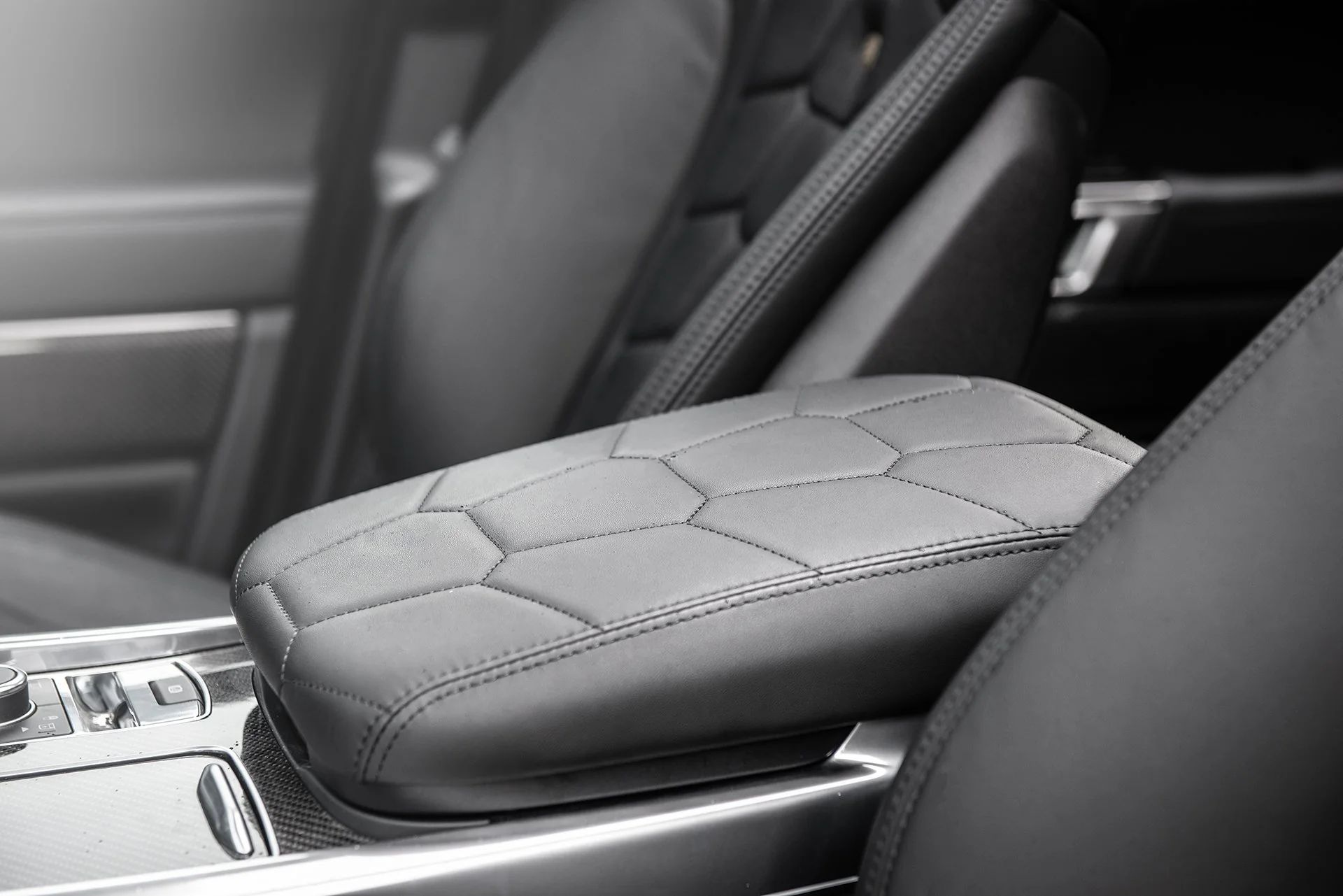 Range Rover Sport SVR (2018 Onwards) Leather Interior - Image 18