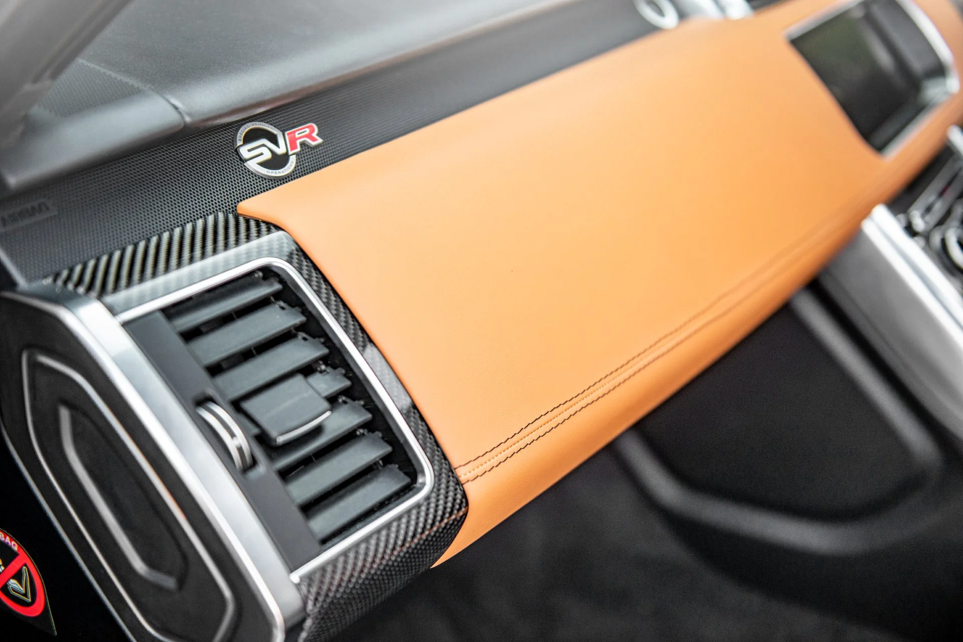 Range Rover Sport SVR (2018 Onwards) Dashboard & Instrument Binnacle - Image 4