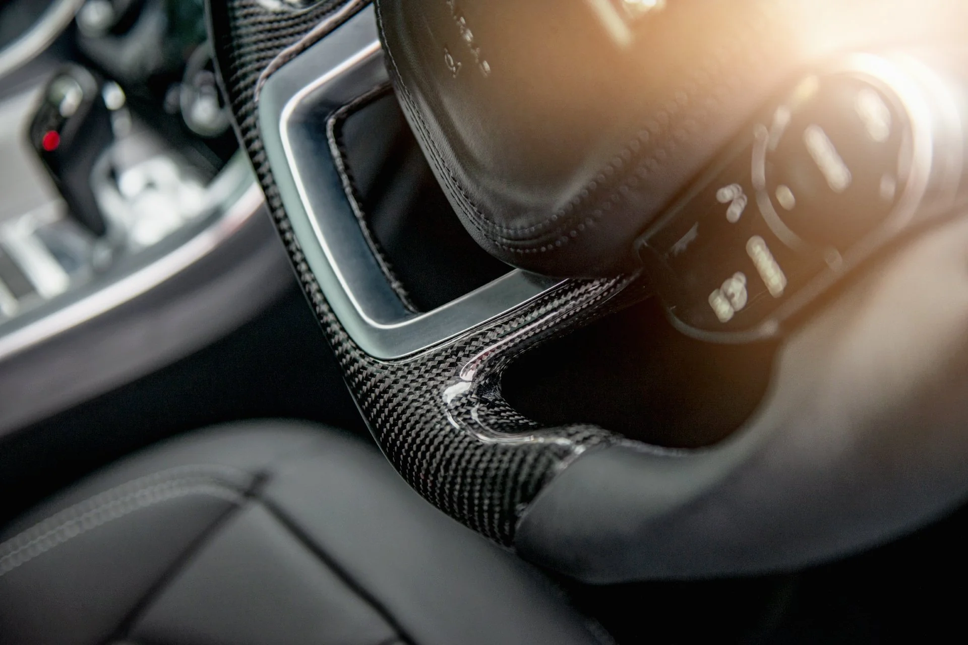 RANGE ROVER SPORT SVR (2018 Onwards) Exposed Carbon Steering Wheel - Image 10