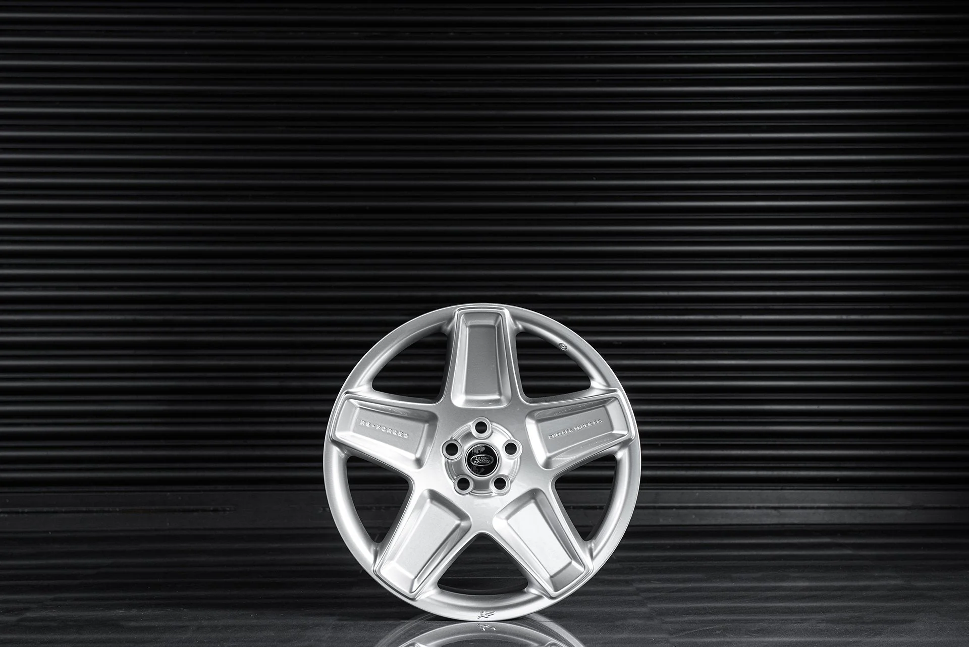 Range Rover Sport SVR (2018 Onwards) Mondial Retro RS-Forged Light Alloy Wheels - Image 2
