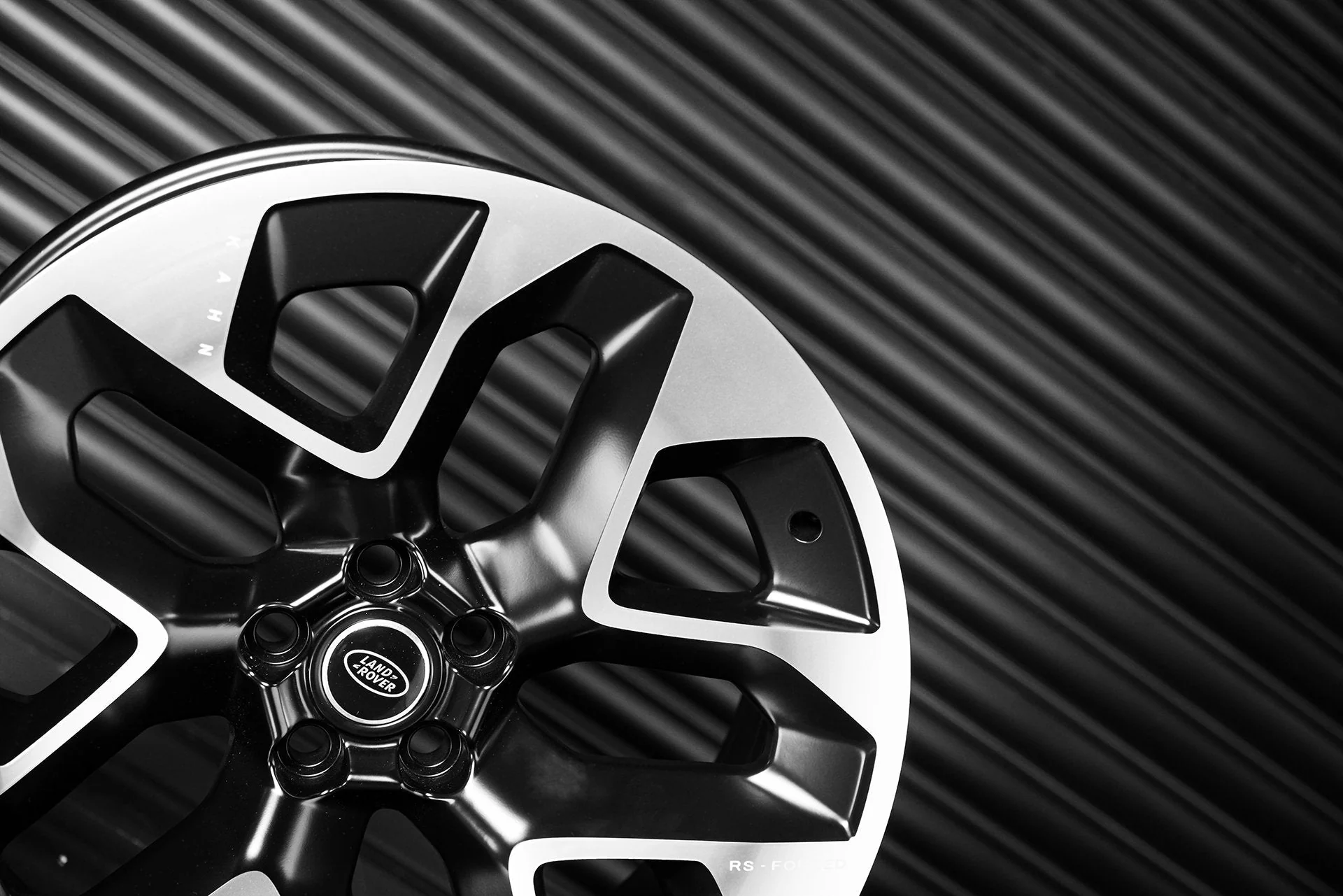 Range Rover Sport SVR (2018 Onwards) Type 60 RS-Forged Light Alloy Wheels - Image 11