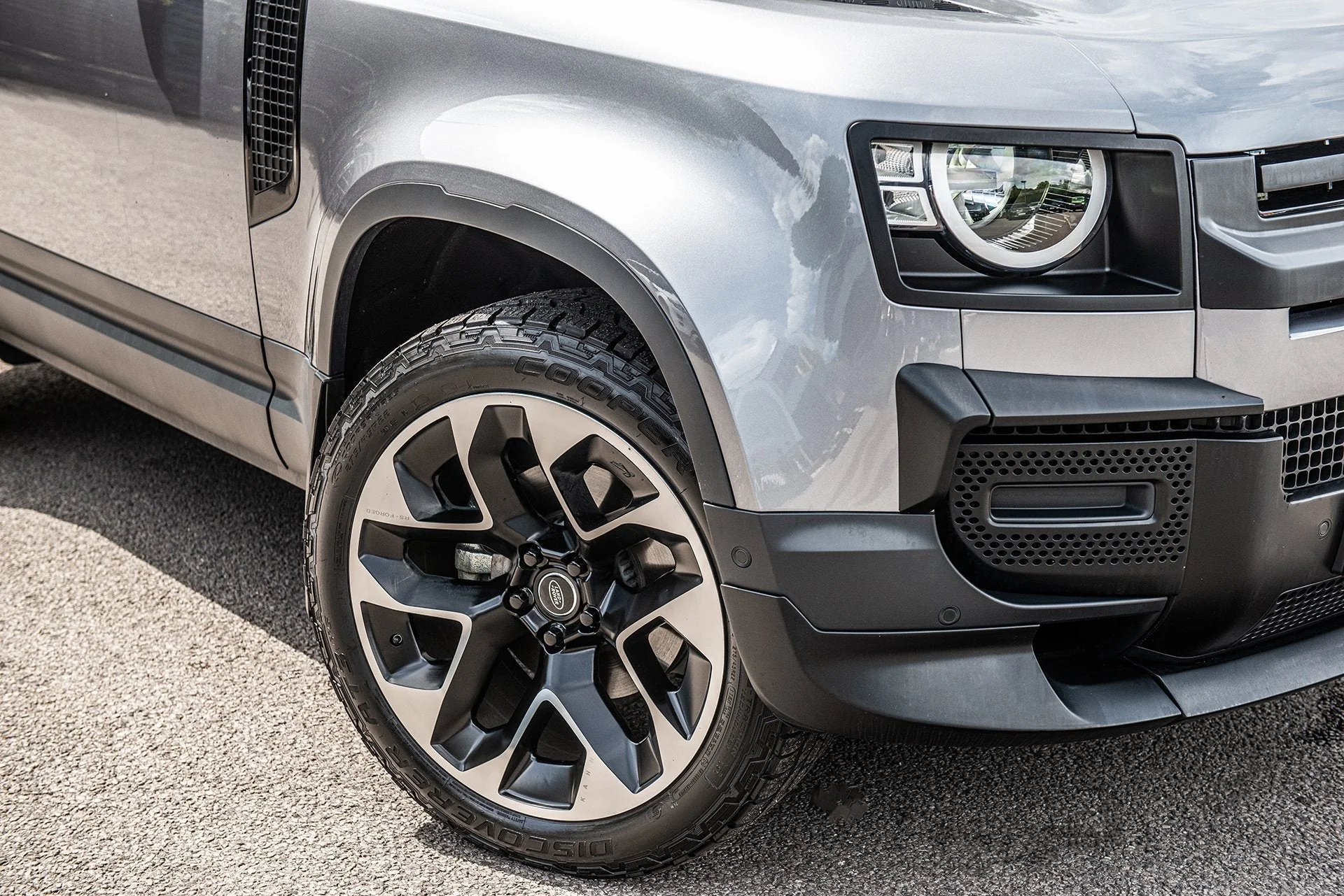 Range Rover Sport SVR (2018 Onwards) Type 60 RS-Forged Light Alloy Wheels - Image 27