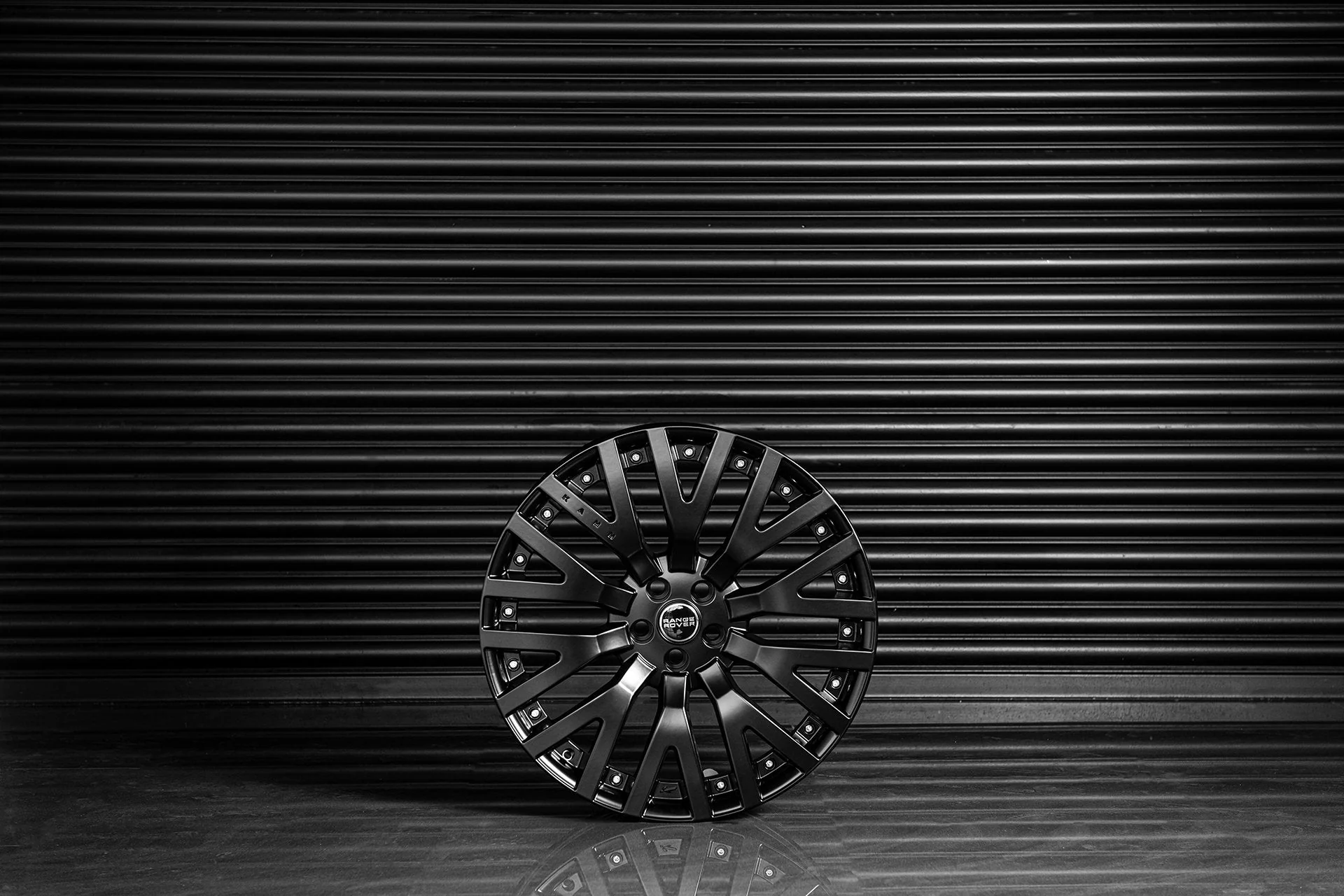 Range Rover Sport SVR (2015-2018) RS-2 Light Alloy Wheels - Image 16