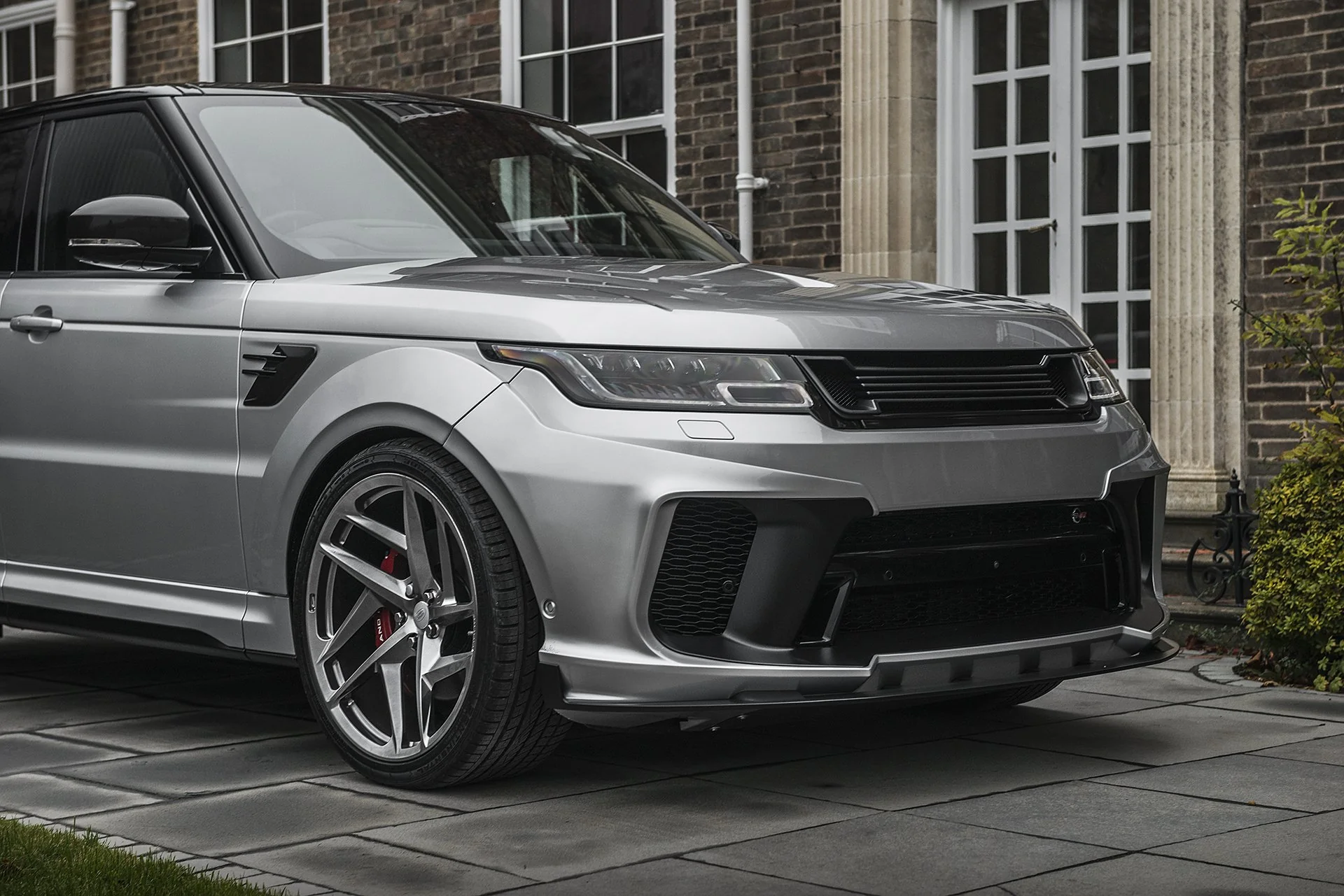RANGE ROVER SPORT SVR (2018 Onwards) PACE CAR Exposed Carbon Body Kit - Image 30
