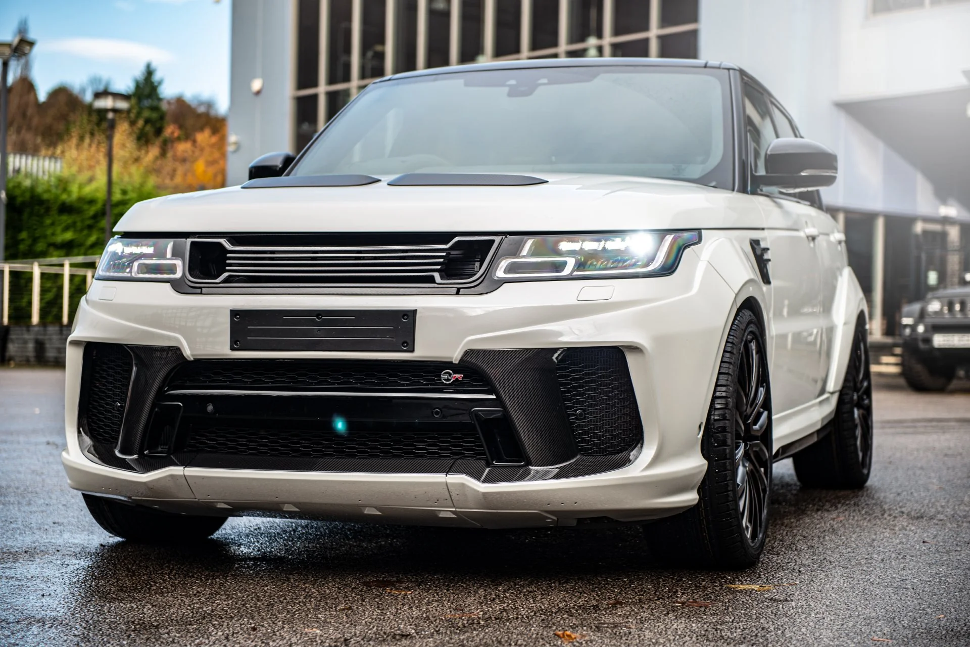 RANGE ROVER SPORT SVR (2018 Onwards) PACE CAR Exposed Carbon Body Kit - Image 36
