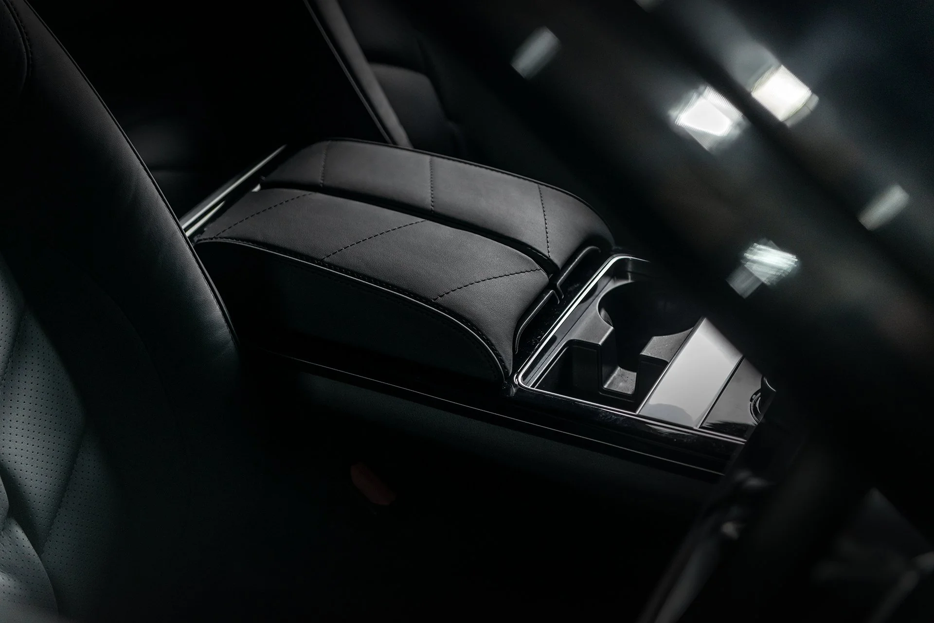 Range Rover Velar (2017 Onwards) Leather Interior - Image 3