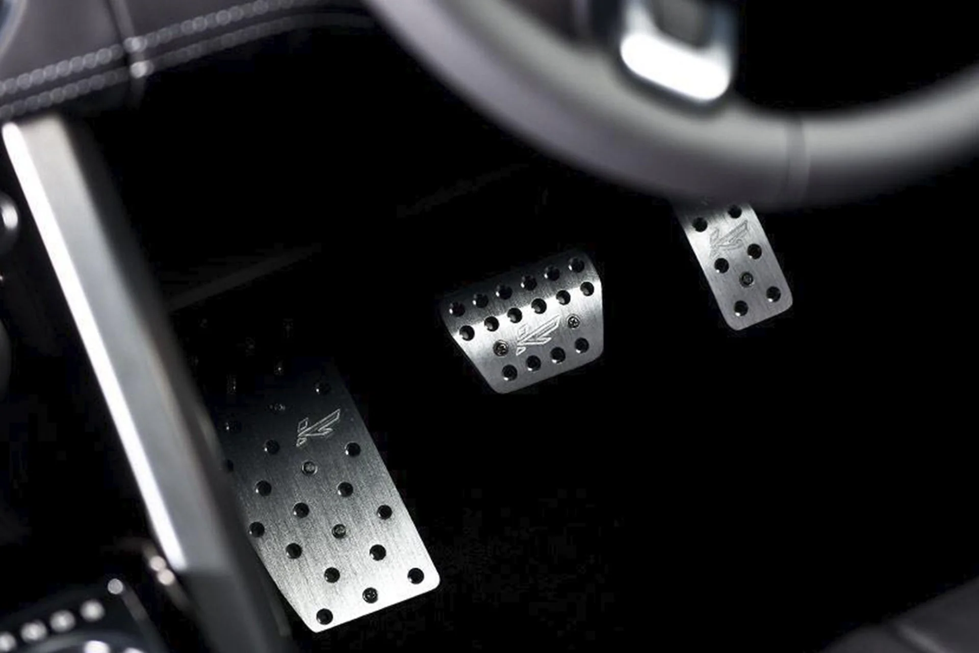 Range Rover (2009-2012) VENTED FOOT PEDALS IN MACHINED ALUMINIUM - Image 3