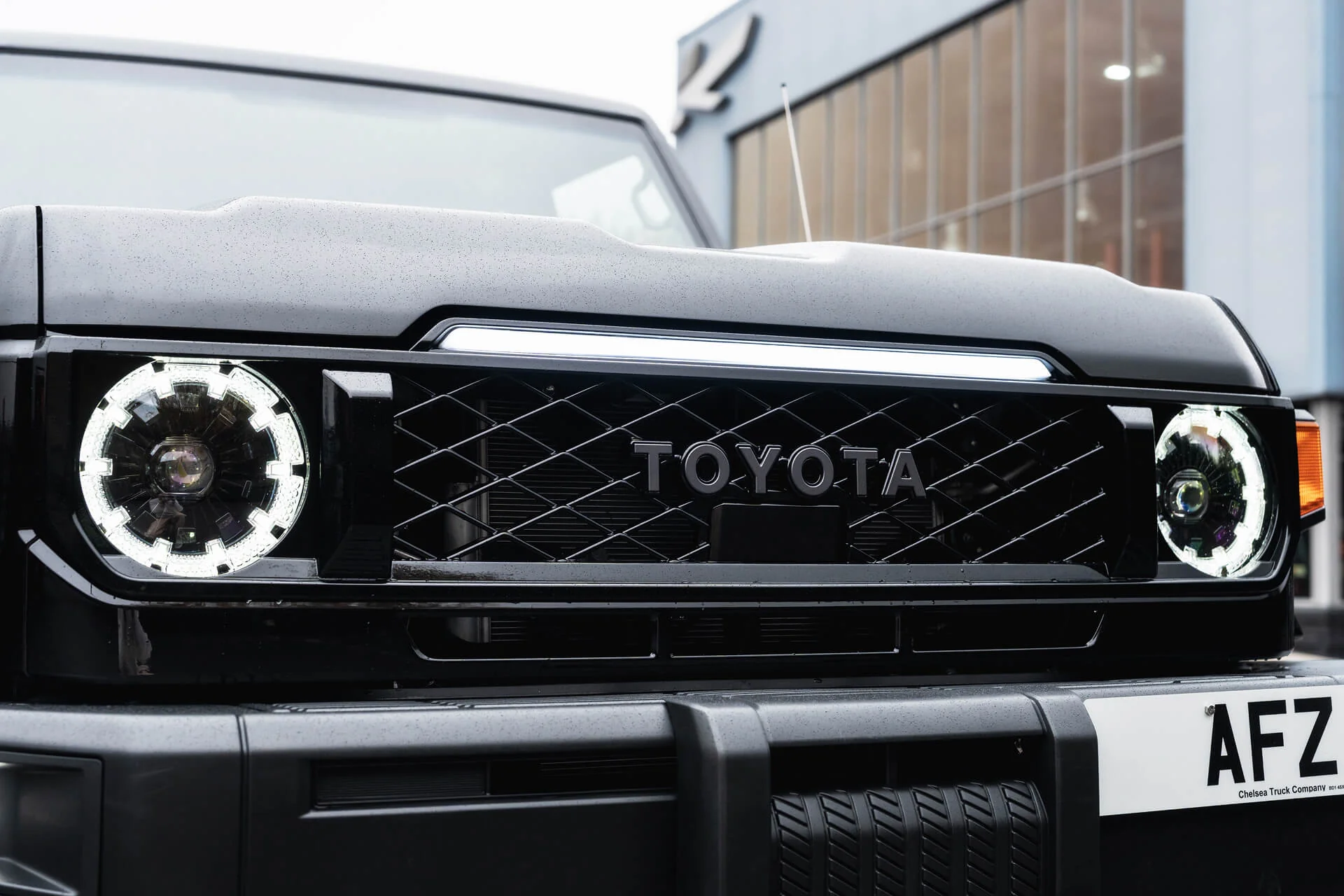 Toyota Land Cruiser 70 (2023 Onwards) Front Grille with LED Lightbar - Image 20