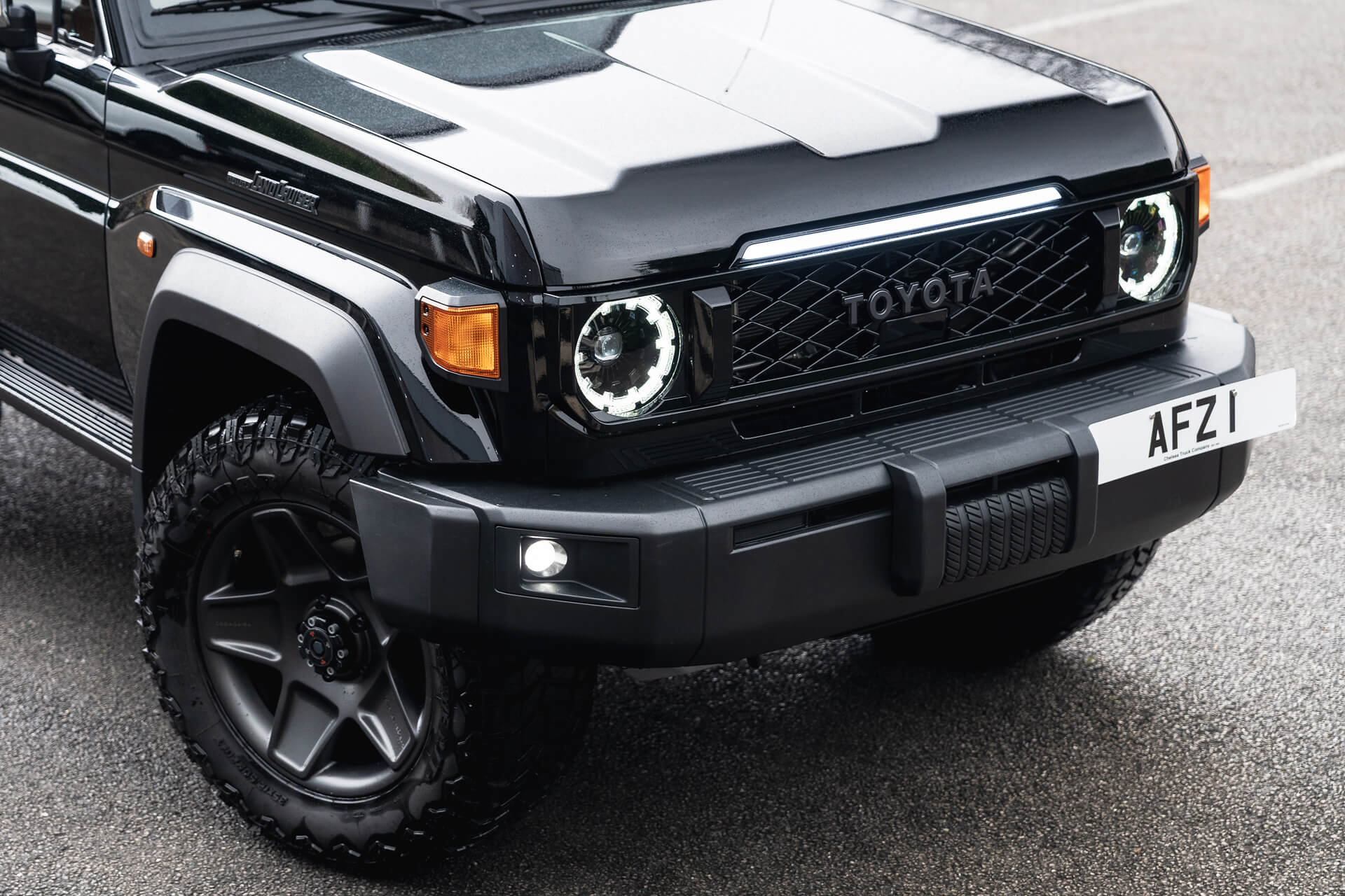 Toyota Land Cruiser 70 (2023 Onwards) Front Grille with LED Lightbar - Image 7