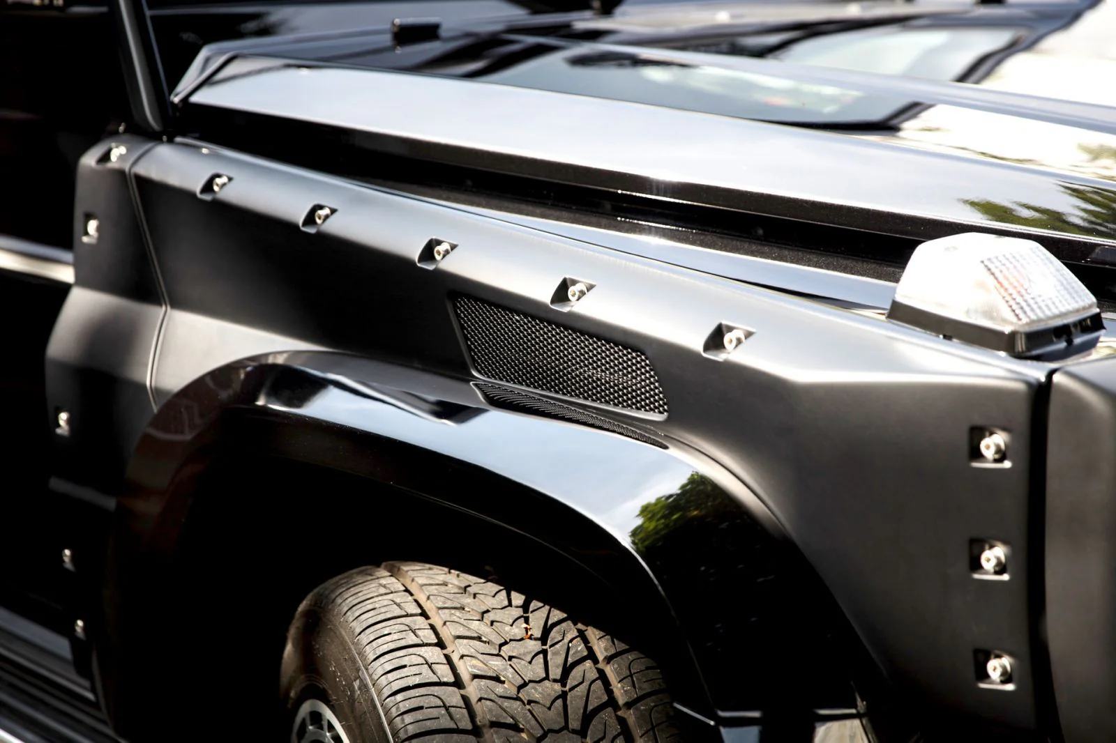 MERCEDES G-WAGON (1990-2018) Wide Wing Body Kit - Image 4